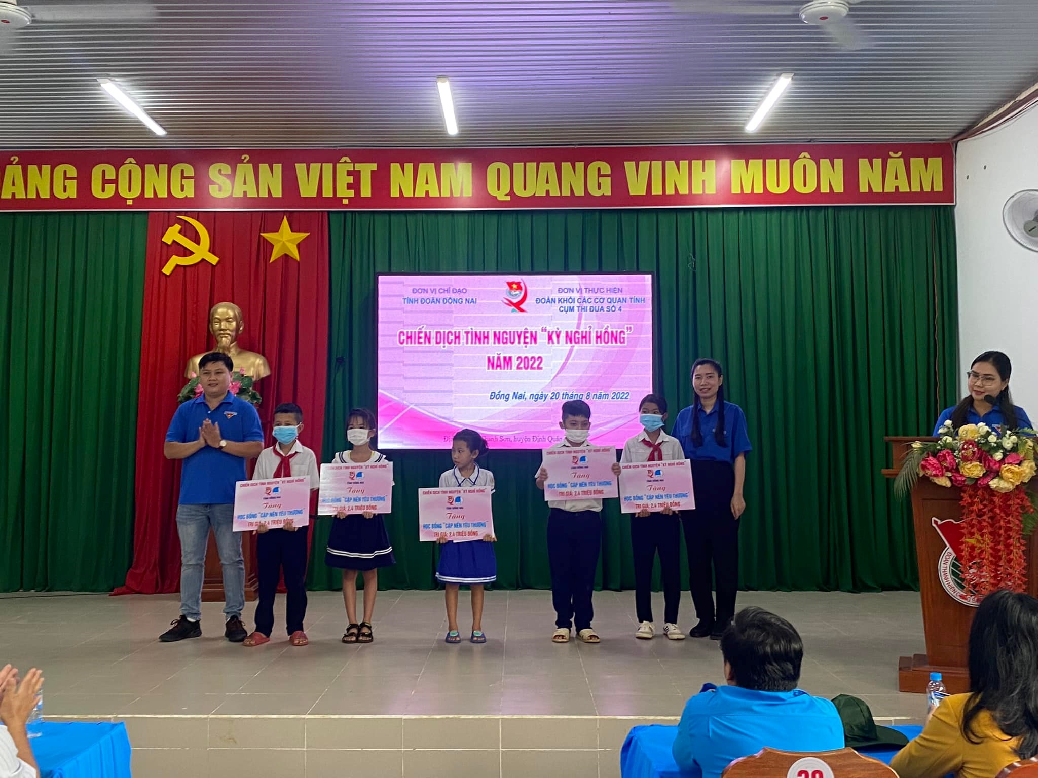 ky nghi hong 1.jpg