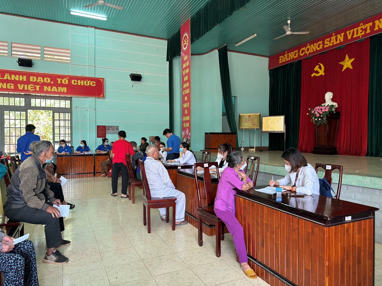 tham kham long giao 1.jpg